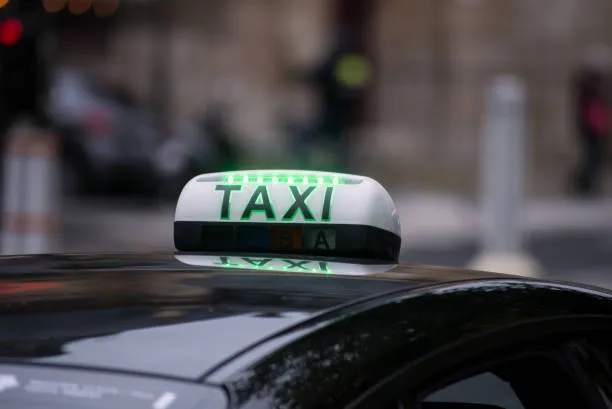 Taxi pour sortie d'hôpital après hospitalisation à Saint-Jean-Cap-Ferrat, Saint-Jean-Cap-Ferrat, TAXI OLIVIER